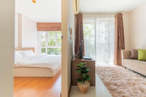 Lovely room next to BKK airport, food marts, quiet place to stay